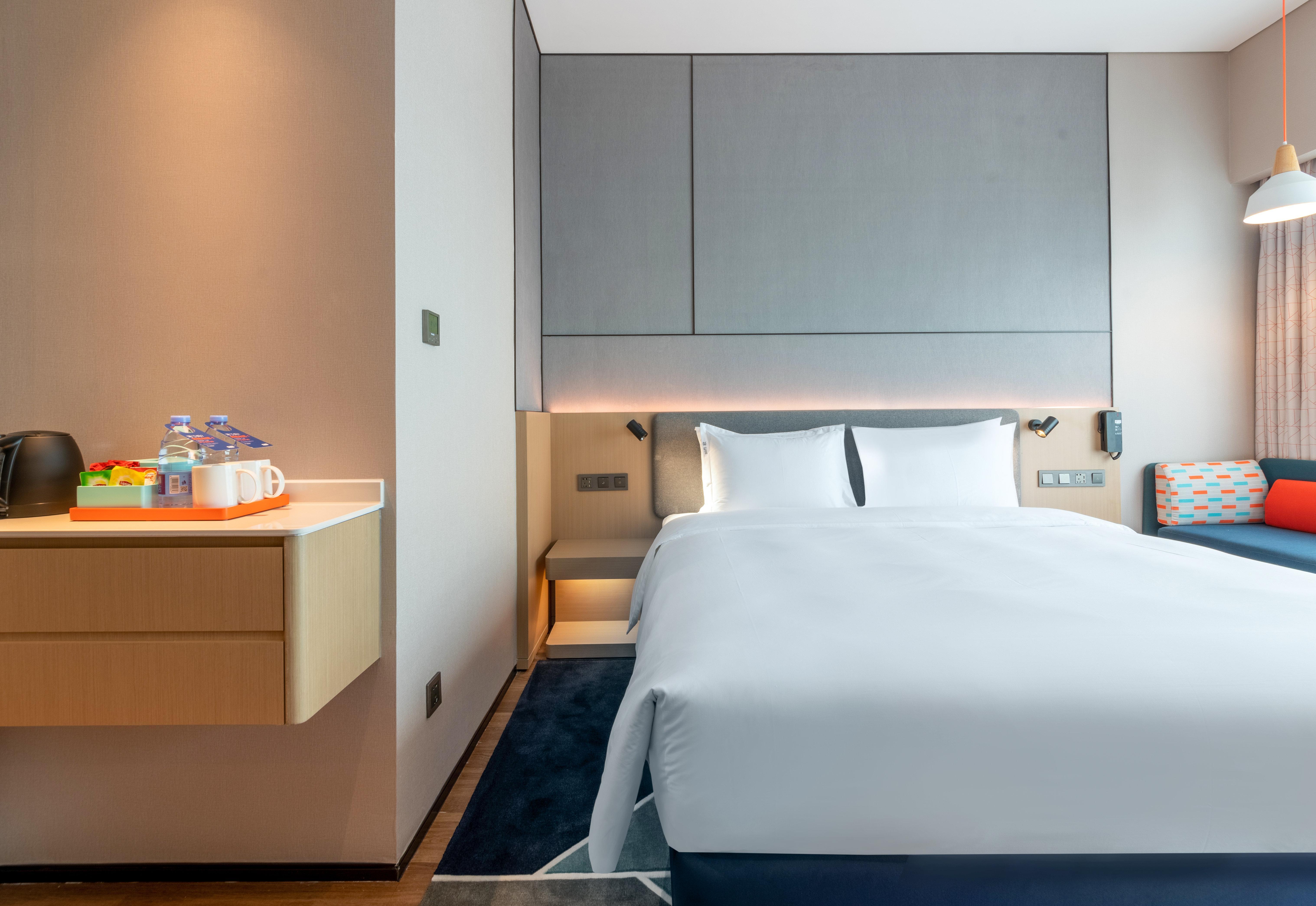 Holiday Inn Express Shenzhen Longhua By Ihg Экстерьер фото