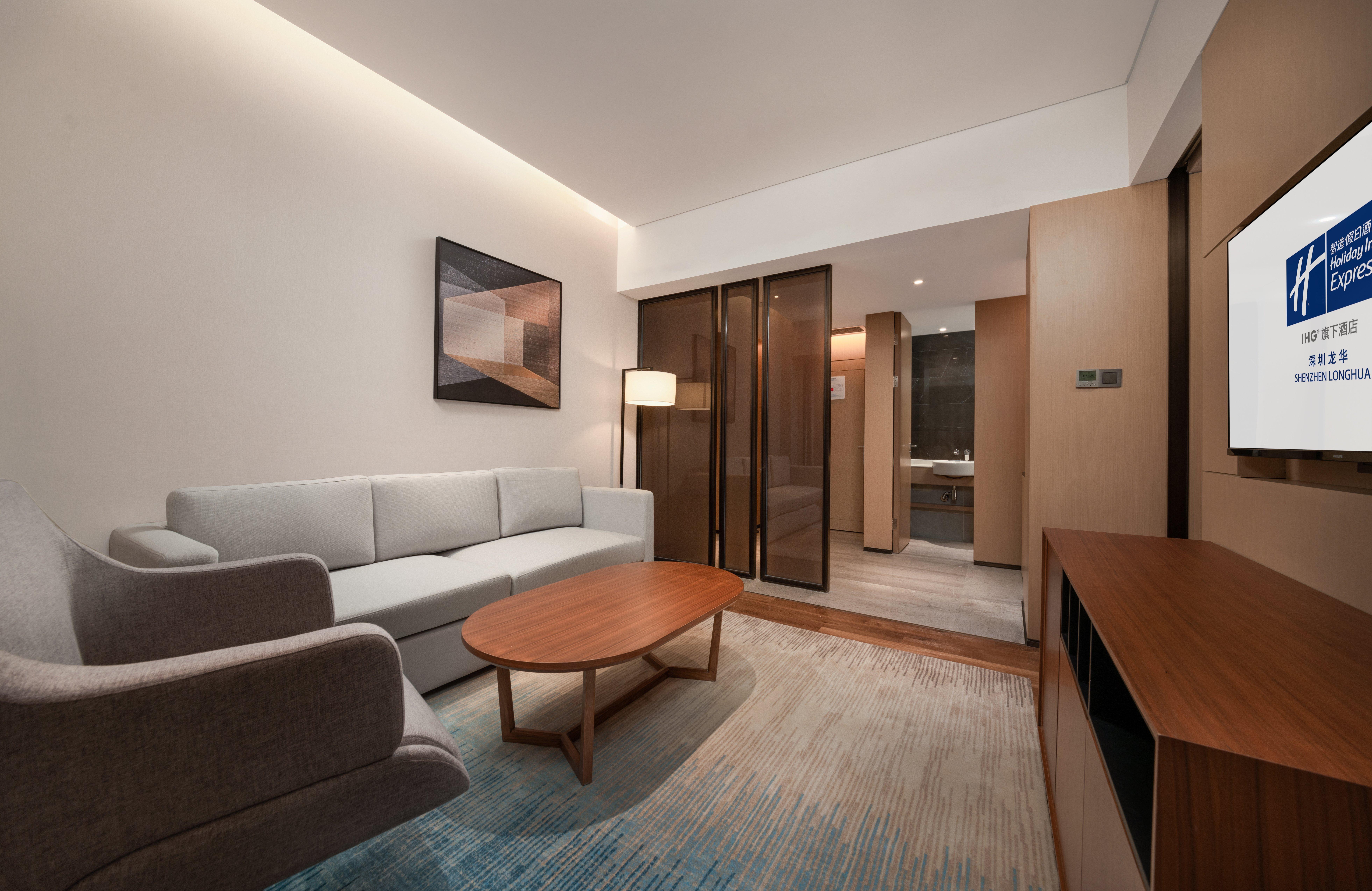 Holiday Inn Express Shenzhen Longhua By Ihg Экстерьер фото