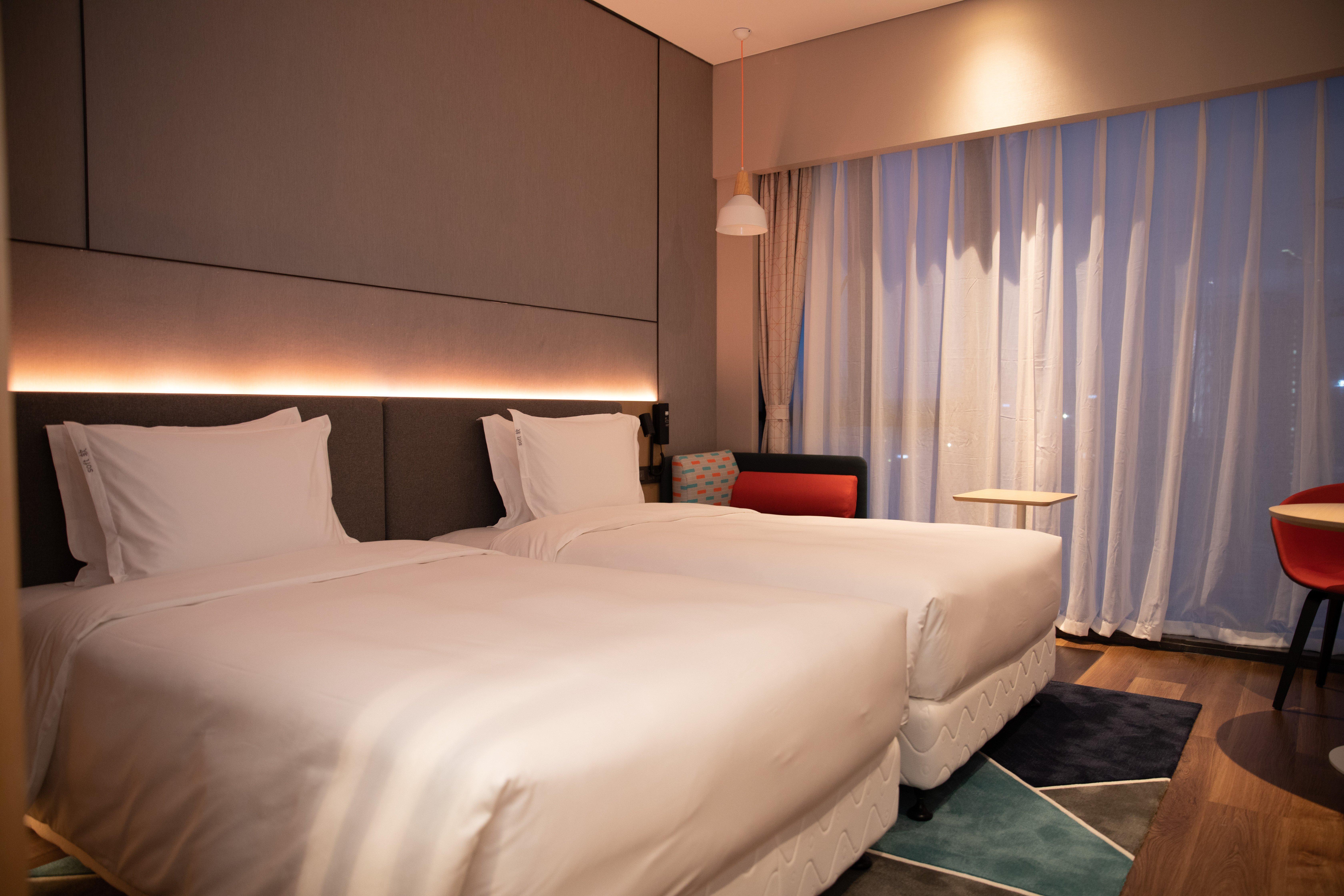 Holiday Inn Express Shenzhen Longhua By Ihg Экстерьер фото